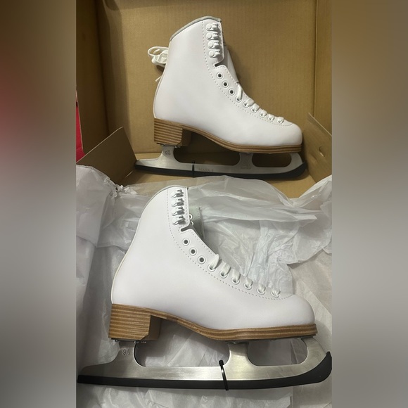 ✨New✨ Jackson Ultima Classic 200: Women/Girl’s Figure Ice Skates- Size 5 - Picture 9 of 15